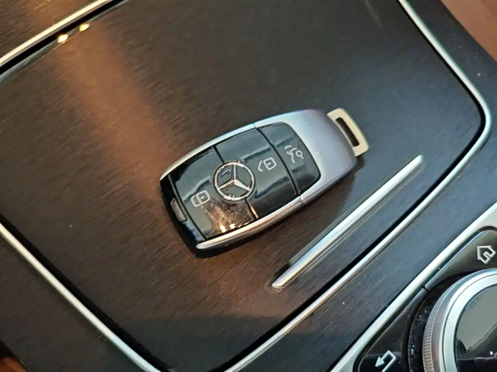 Mercedes-Benz E-Class 2018 — фото 9