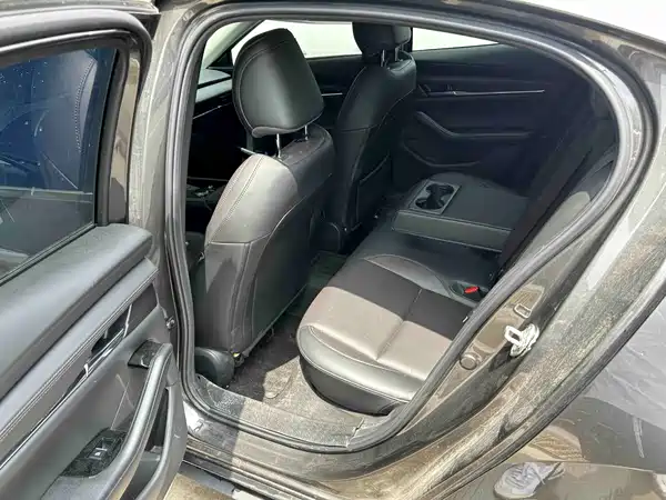 Mazda 3 Axela 2022
