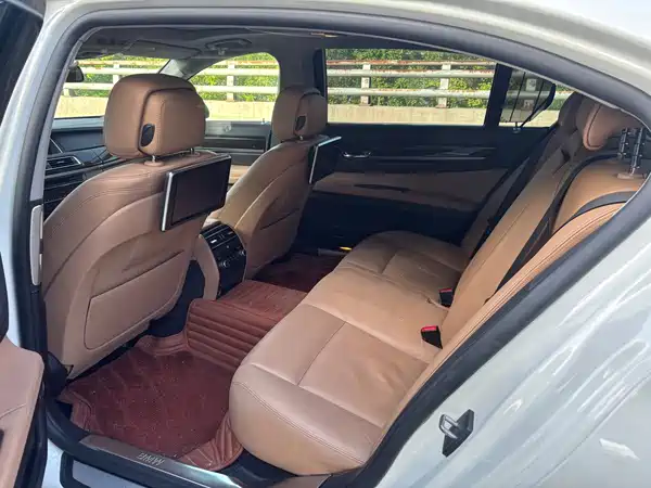 BMW 7 Series 2013