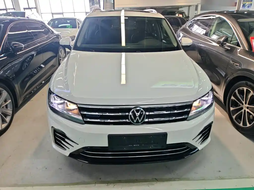 Volkswagen Tiguan L PHEV 2021 — фото 3