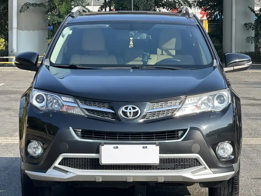 Toyota RAV4 2014 — фото 2