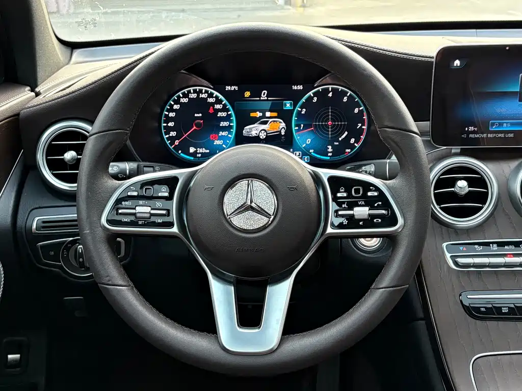 Mercedes-Benz GLC 2023 — фото 8