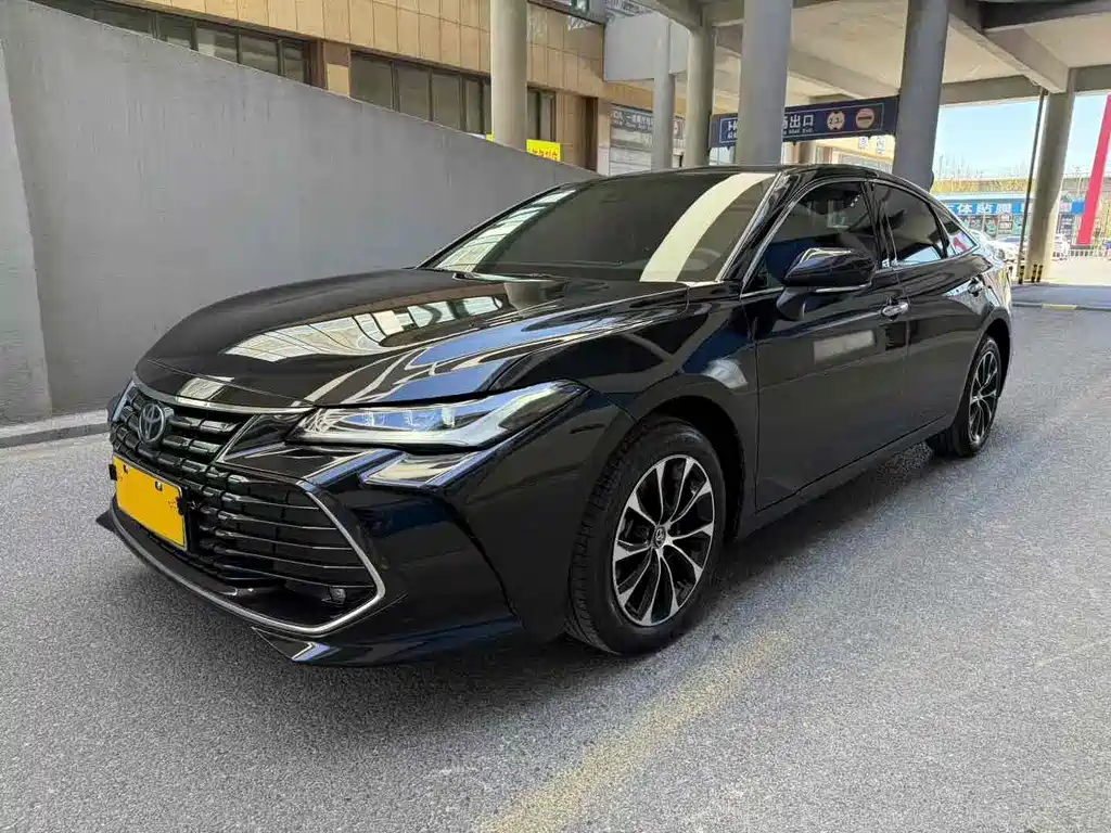 Toyota Avalon 2023 — фото 1