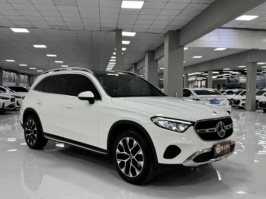 Mercedes-Benz GLC 2023