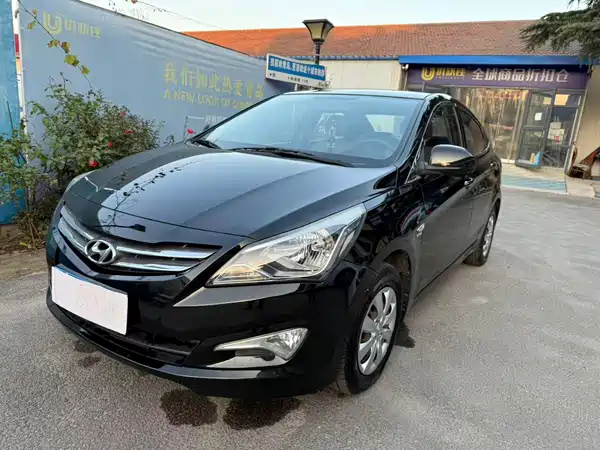 Hyundai Accent 2014