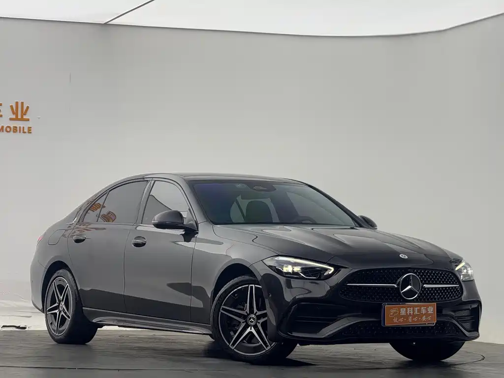 Mercedes-Benz C-Class 2023 — фото 3