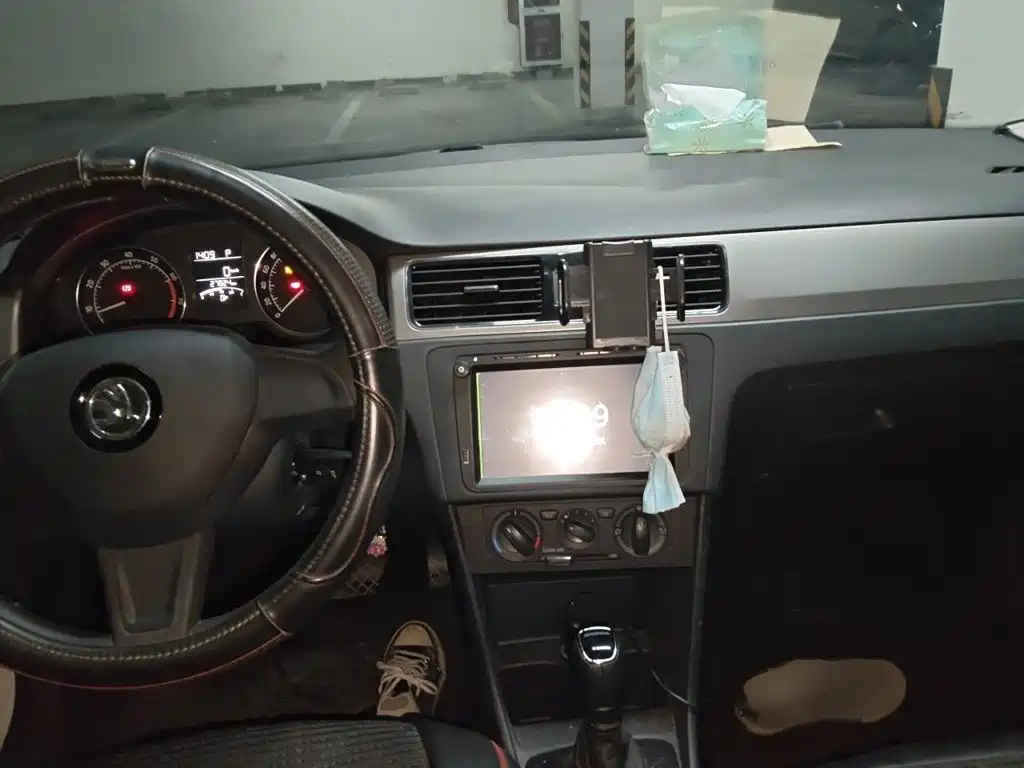 Skoda Rapid Spaceback 2016 — фото 13