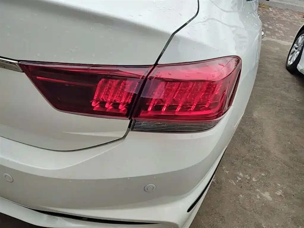 Honda Spirior 2015 — фото 8