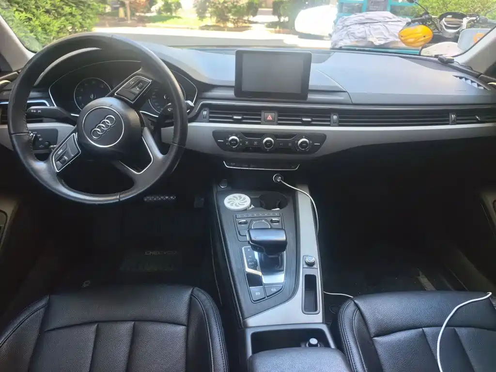 Audi A4L 2017 — фото 13
