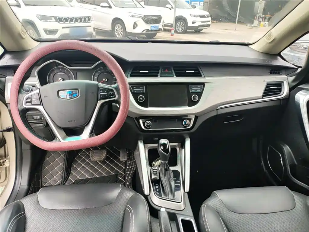 Geely Vision X3 2018 — фото 10