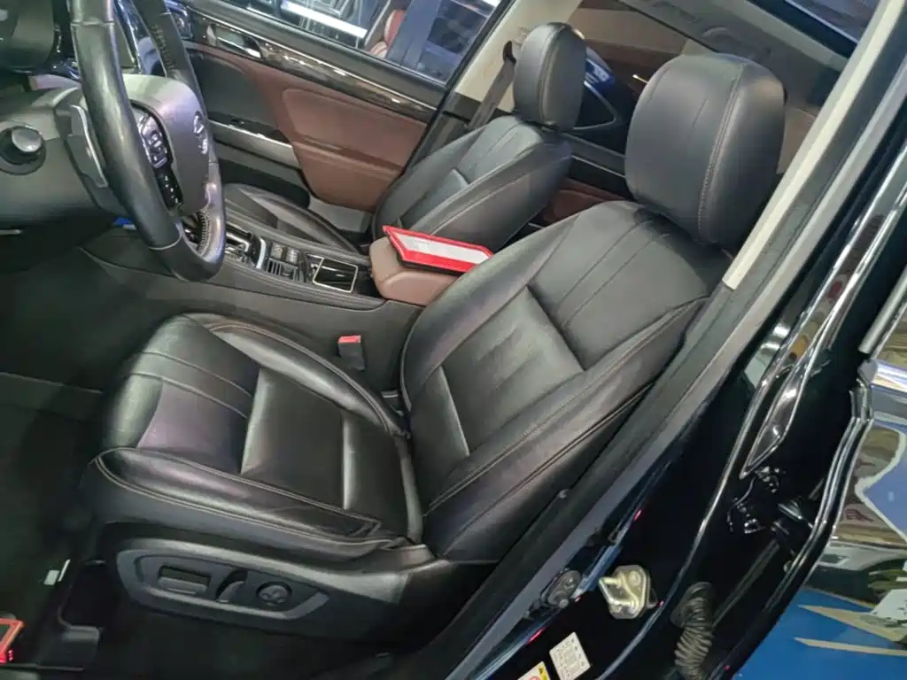GAC Motor Trumpchi GS8 2017 — фото 15