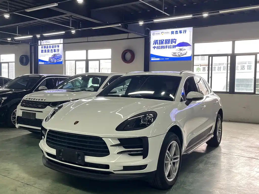 Porsche Macan 2021