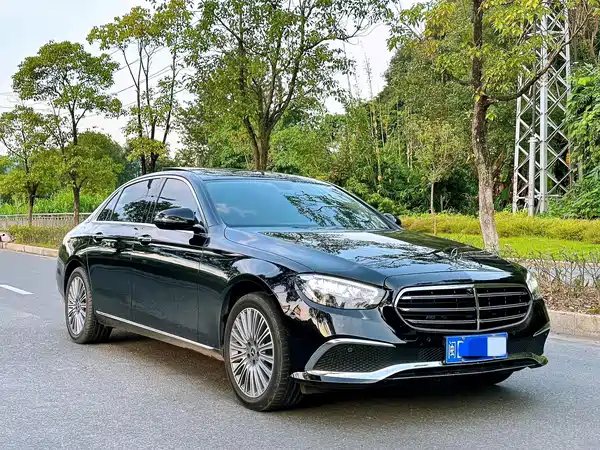 Mercedes-Benz E-Class 2022