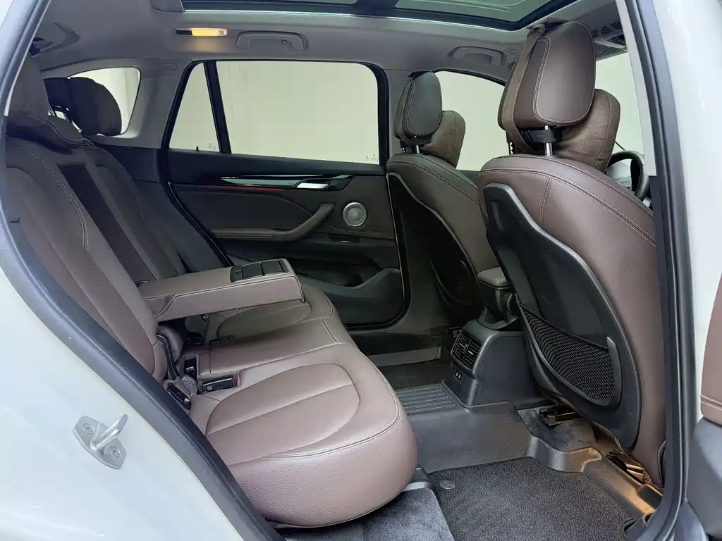 BMW X1 2022 — фото 12