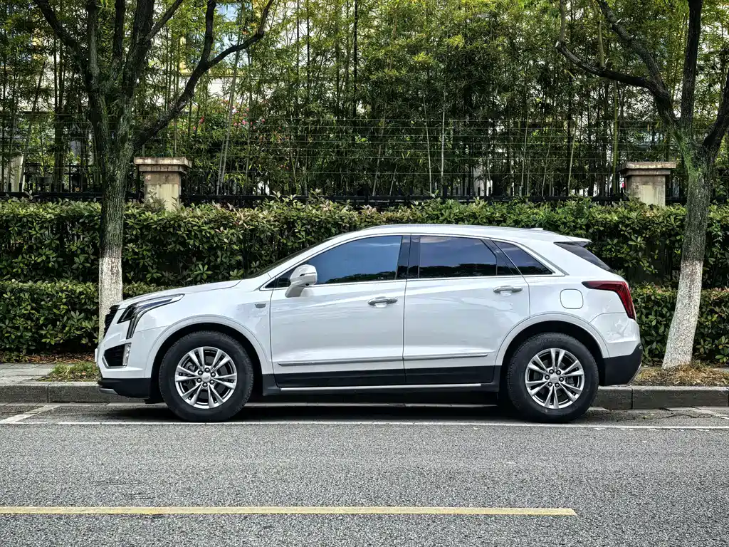 Cadillac XT5 2020 — фото 3