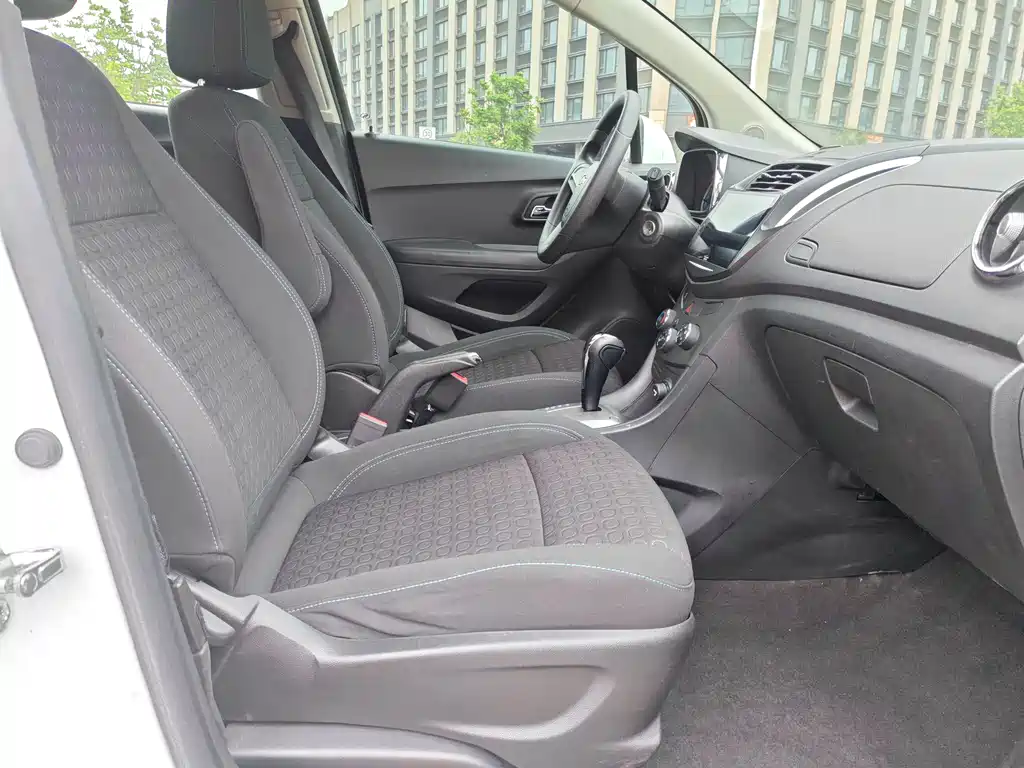 Chevrolet Trax 2014 — фото 10