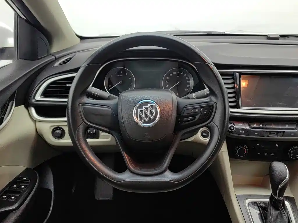 Buick Excelle GT 2017 — фото 11