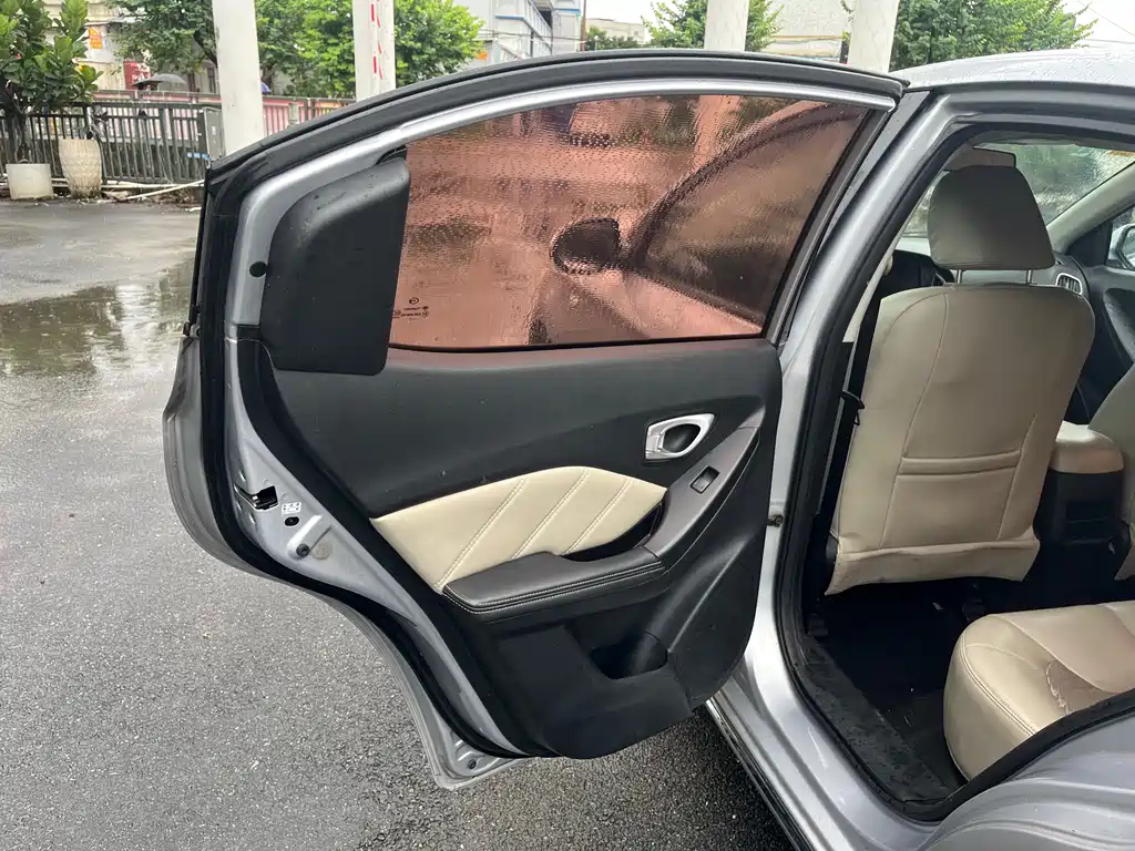 GAC Motor Trumpchi GA3S 2015 — фото 20