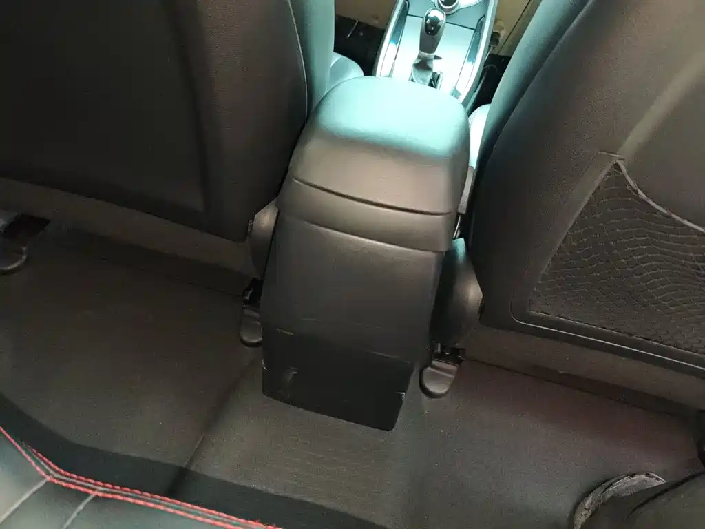 Hyundai Elantra Langdong 2016 — фото 15