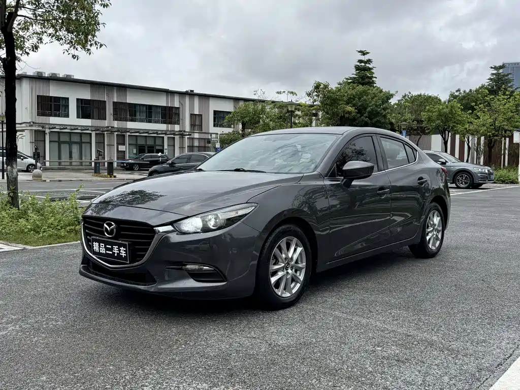 Mazda 3 Axela 2019 — фото 1