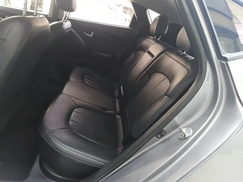 Hyundai ix35 2016 — фото 17