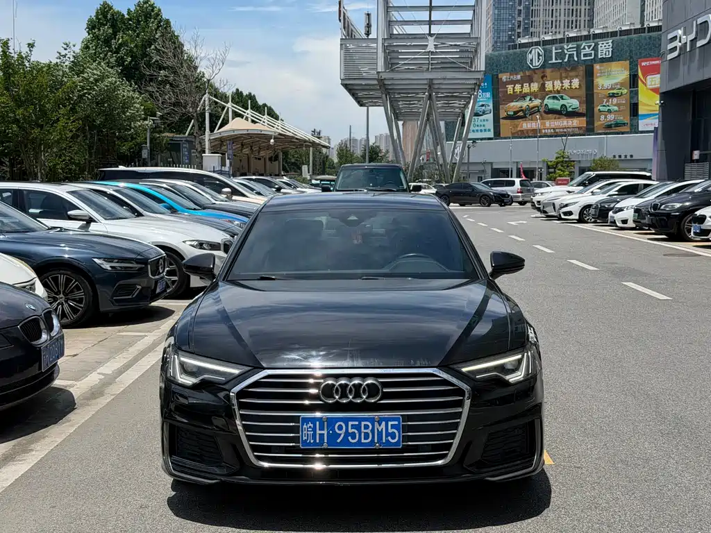 Audi A6L 2022