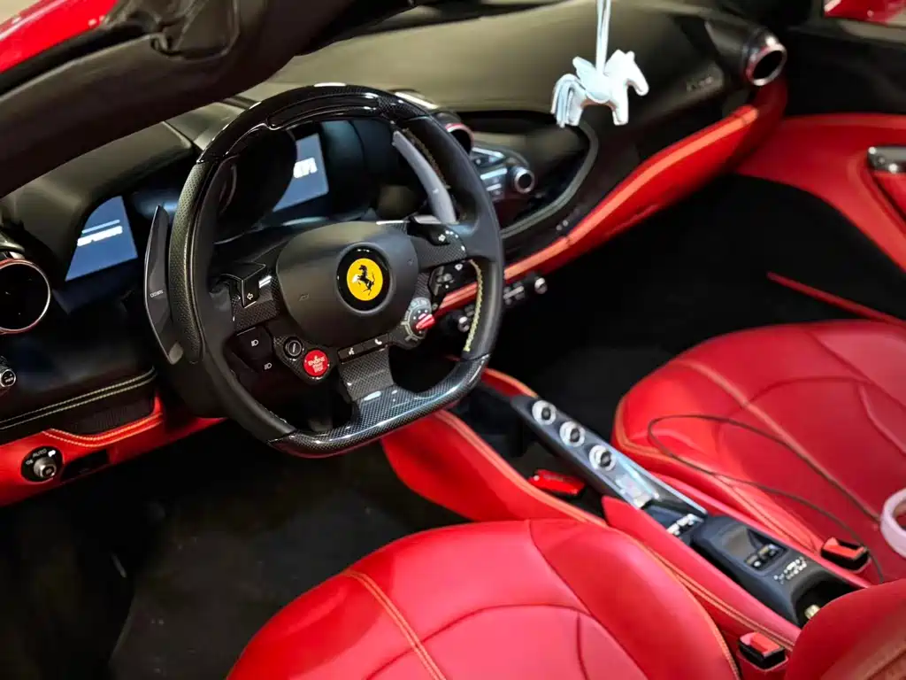 Ferrari F8 2022 — фото 15