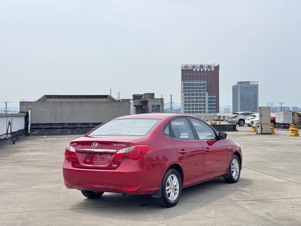 Hyundai Joyful 2011