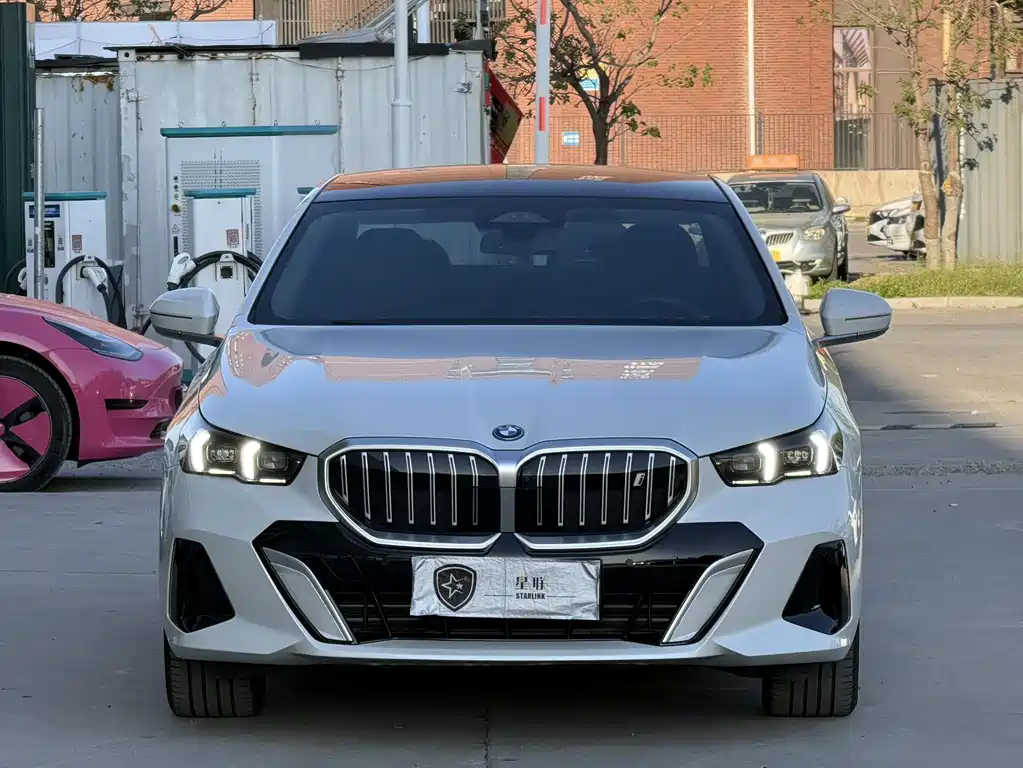 BMW i5 2024 — фото 2
