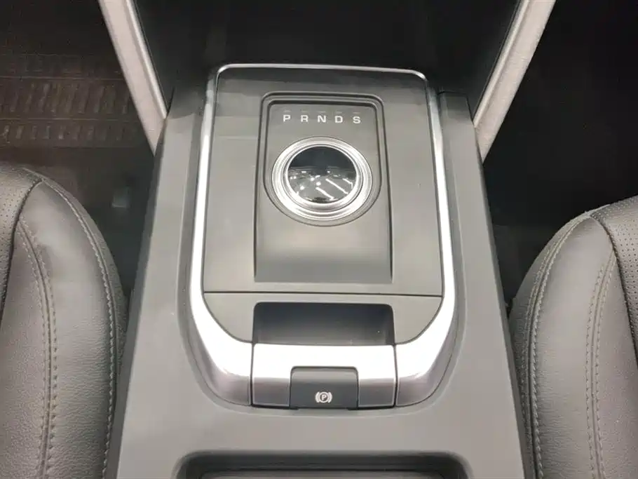 Land Rover Discovery Sport 2018 — фото 16