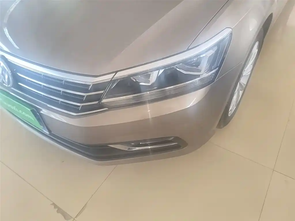 Volkswagen Passat 2017 — фото 24