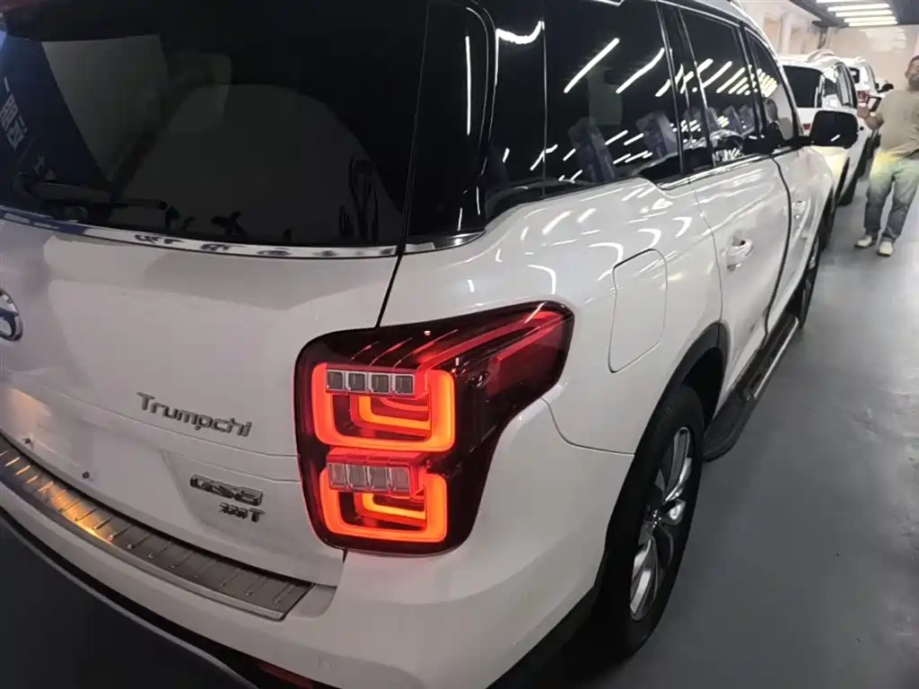GAC Motor Trumpchi GS8 2017 — фото 8