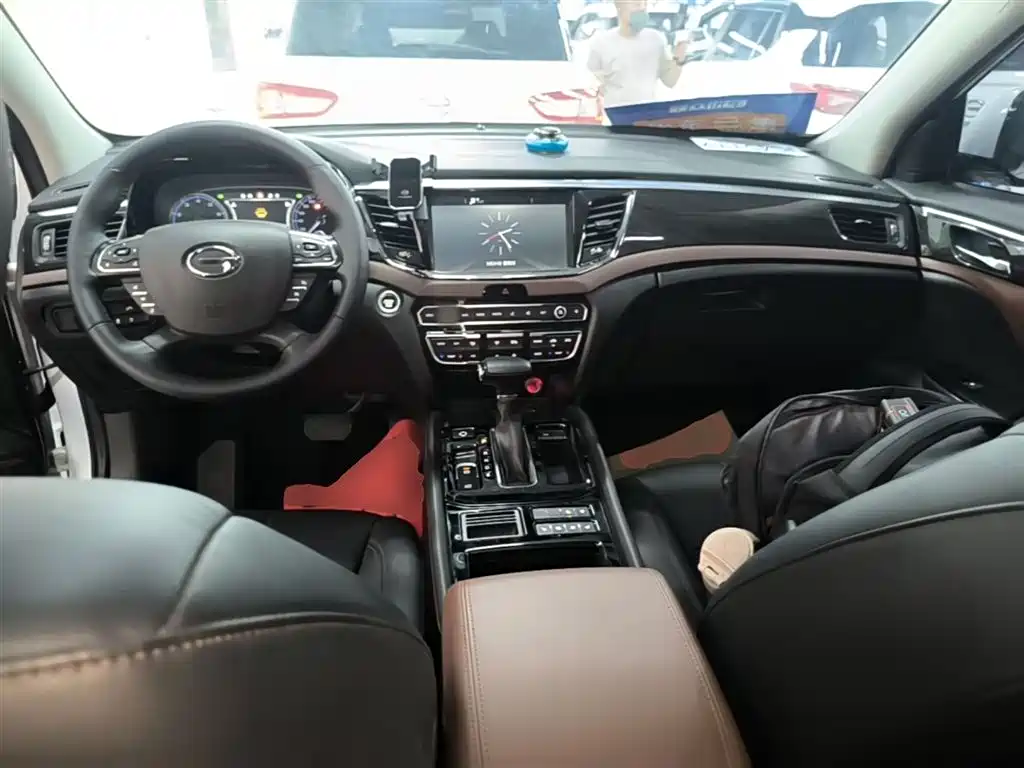 GAC Motor Trumpchi GS8 2017 — фото 10