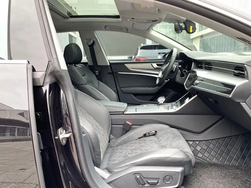 Audi A7L 2023 — фото 5