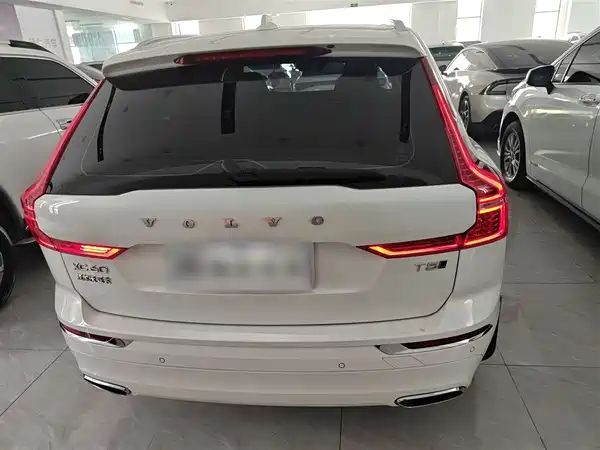 Volvo XC60 2021