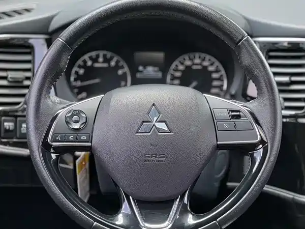 Mitsubishi Outlander 2022