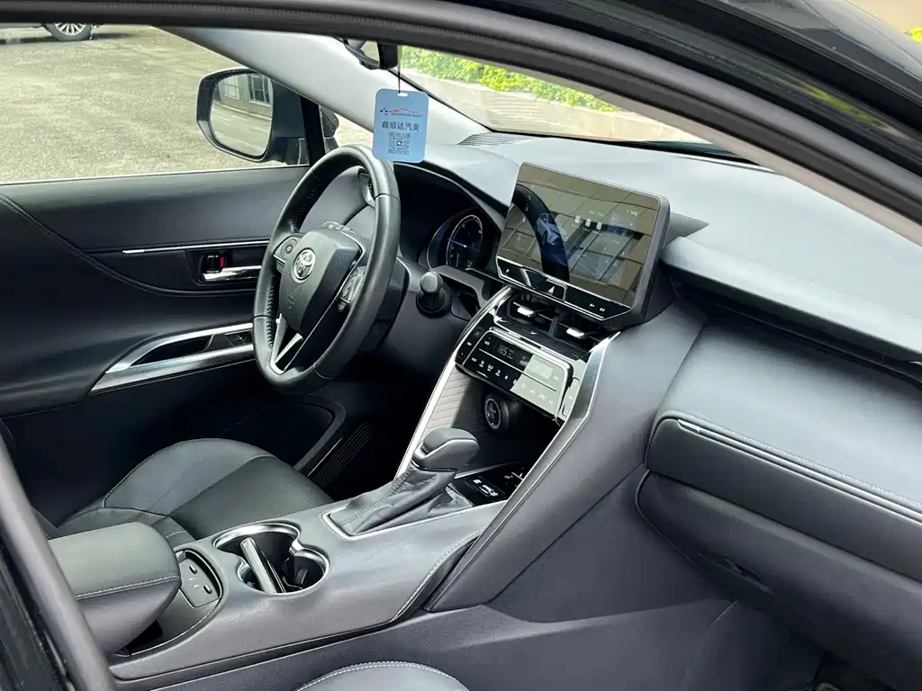 Toyota Harrier 2023 — фото 12