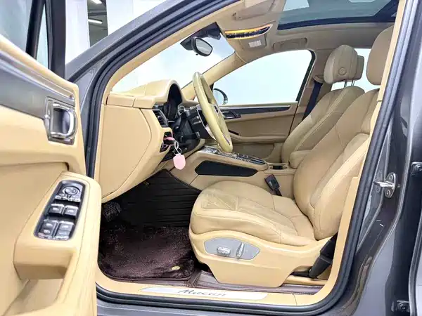 Porsche Macan 2014