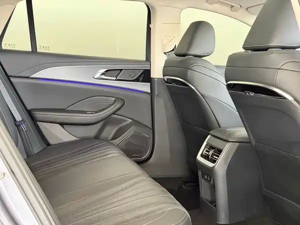 Hongqi H5 2024