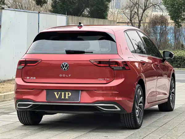 Volkswagen Golf 2021