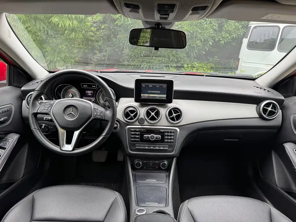 Mercedes-Benz GLA 2016 — фото 11