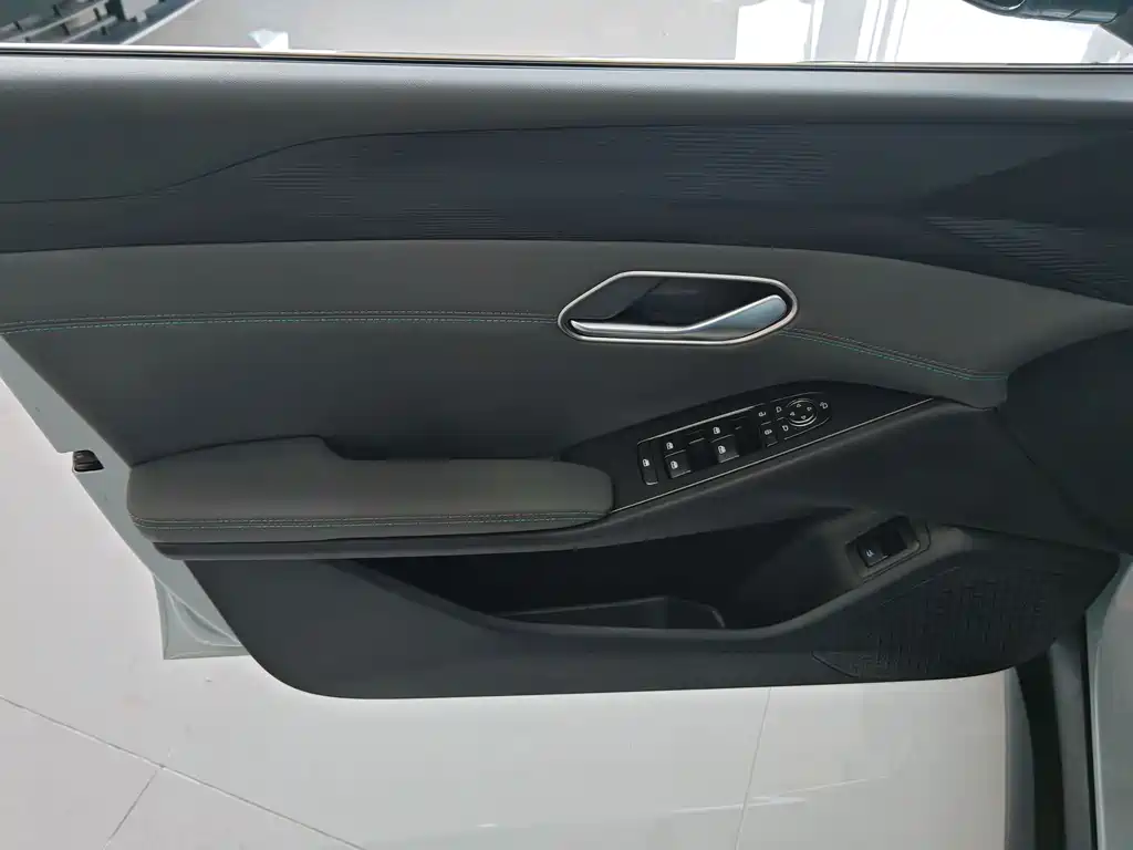 BYD Qin L 2025 — фото 12
