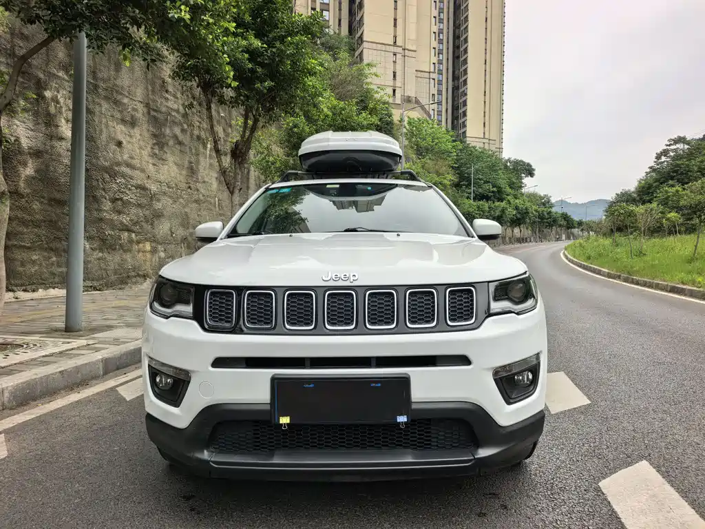 Jeep Compass 2017 — фото 2