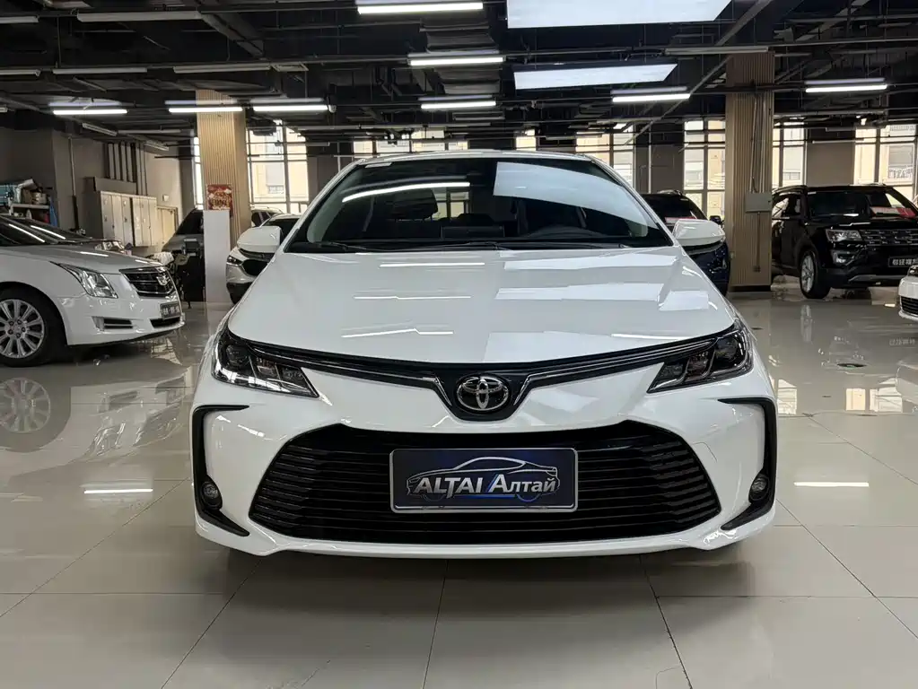 Toyota Corolla 2022 — фото 2