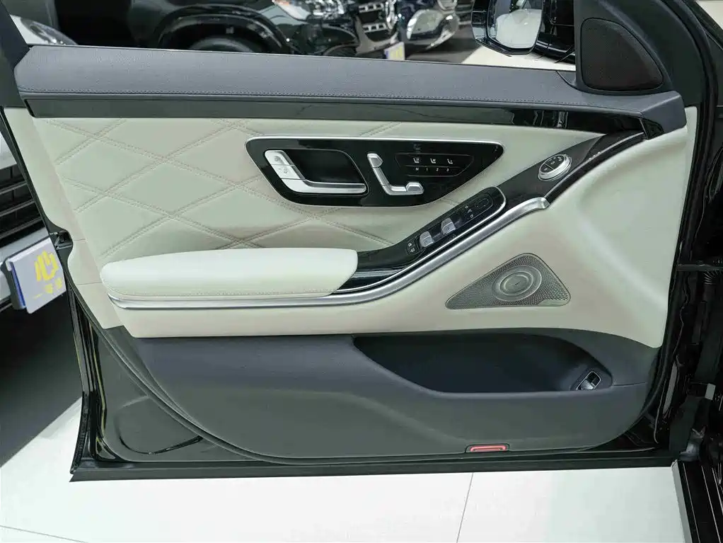 Mercedes-Benz S-Class 2023 — фото 15