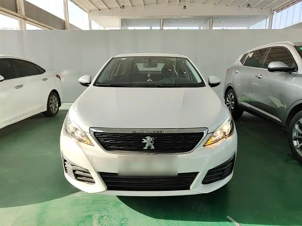 Peugeot 308 2018 — фото 3