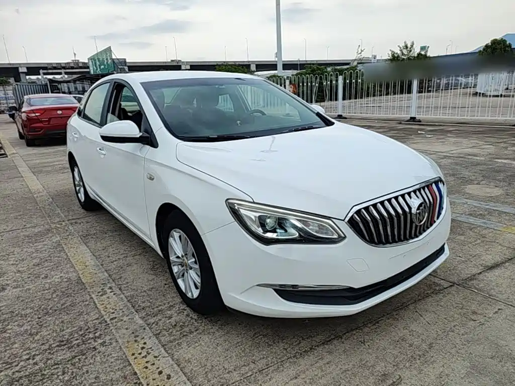 Buick Excelle 2017 — фото 4