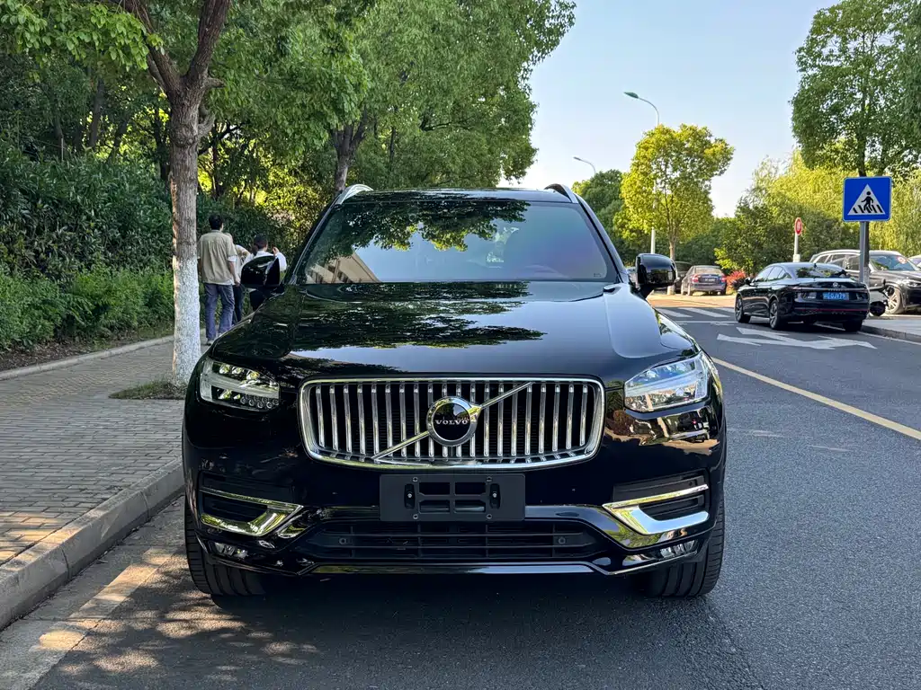 Volvo XC90 2021 — фото 2