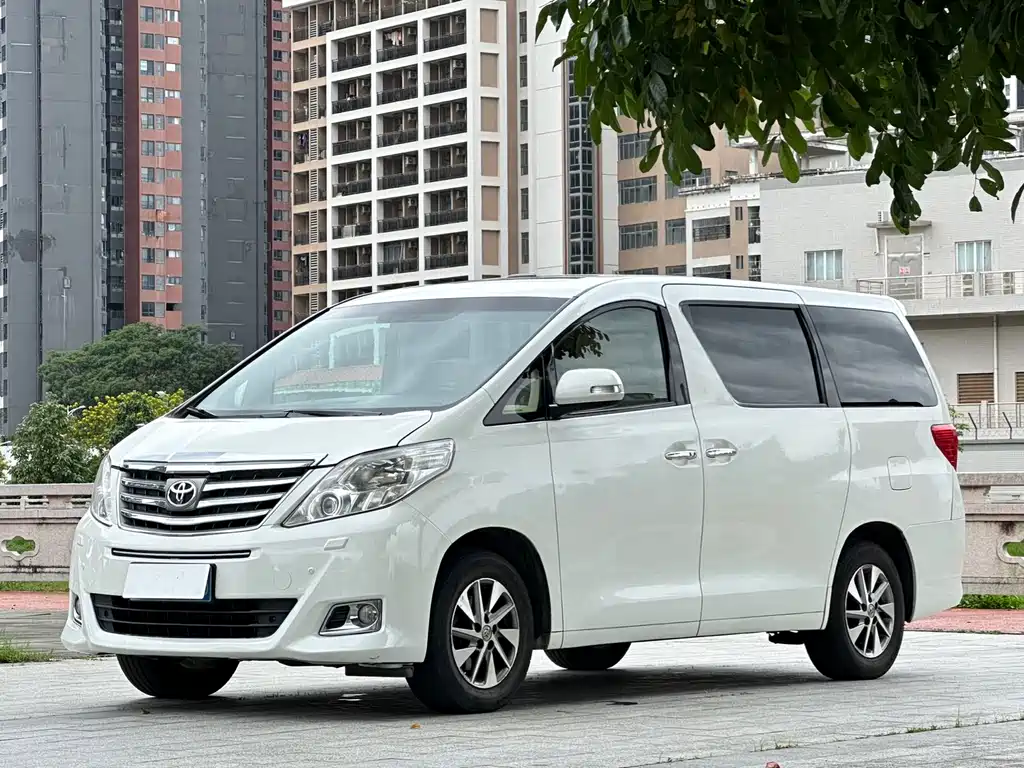 Toyota Alphard 2014 — фото 1