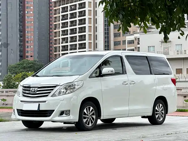 Toyota Alphard 2014